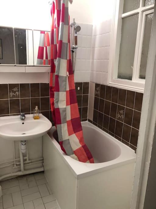 פריז Beau Appartement,Proche De Metro מראה חיצוני תמונה